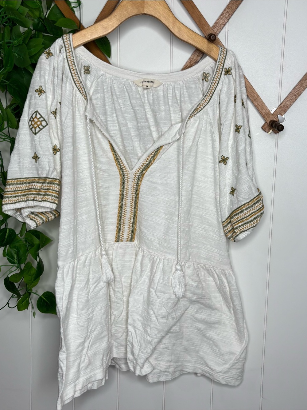 Lucky Brand White Embroidered Peasant Top size 2X